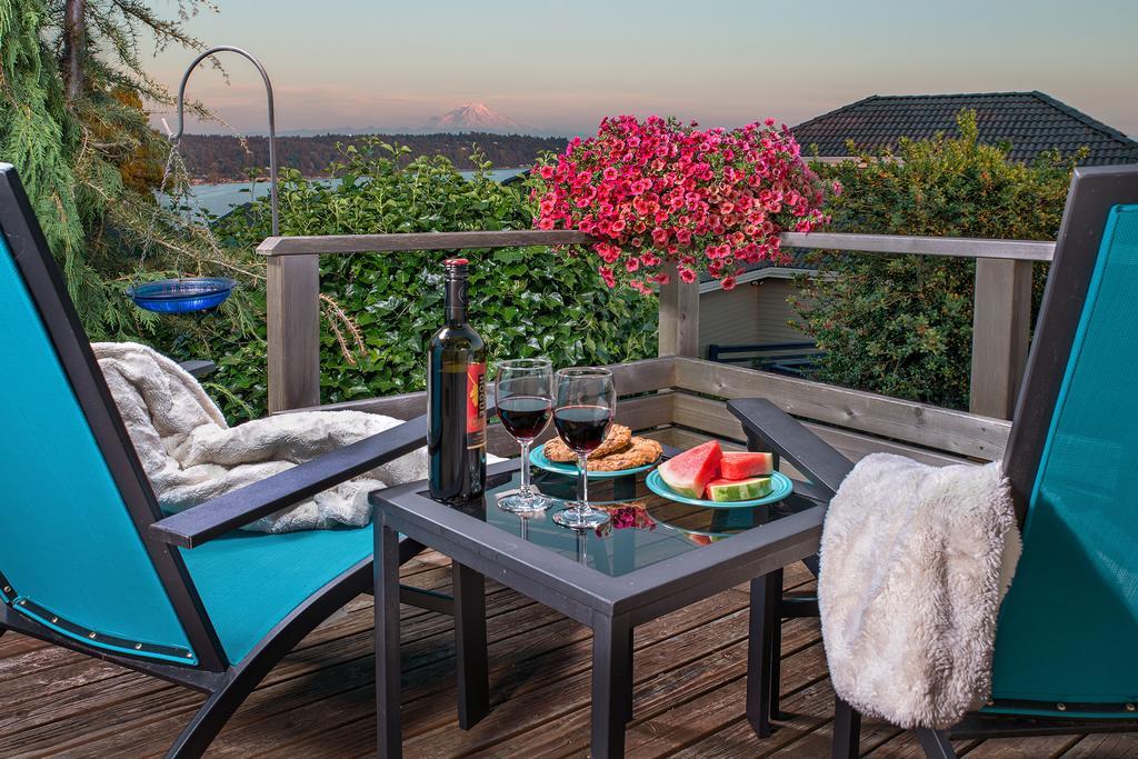 Three Tree Point Bed And Breakfast Burien Bagian luar foto