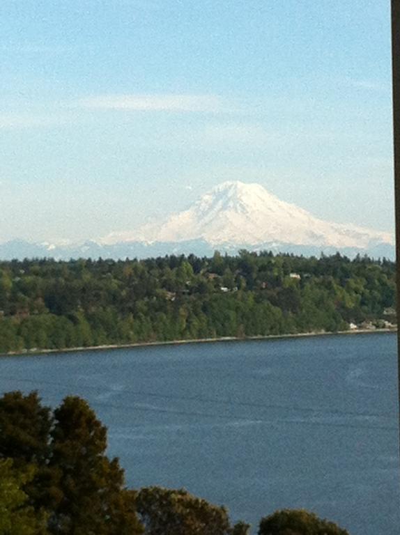 Three Tree Point Bed And Breakfast Burien Bagian luar foto