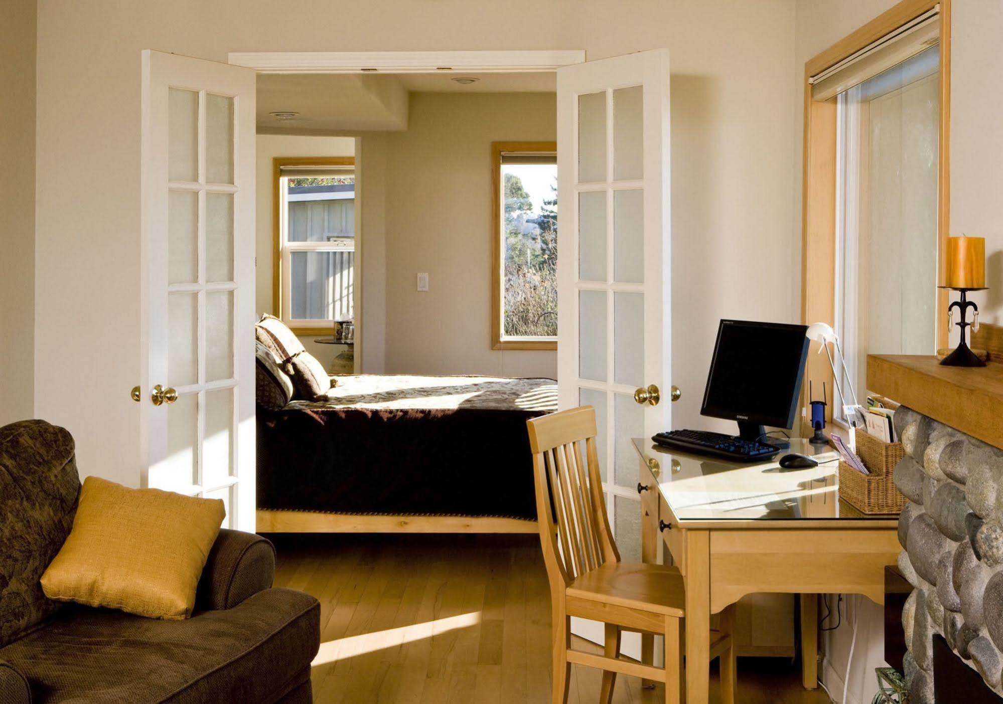 Three Tree Point Bed And Breakfast Burien Ruang foto